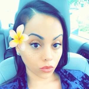 Meet your Posher, Angelique